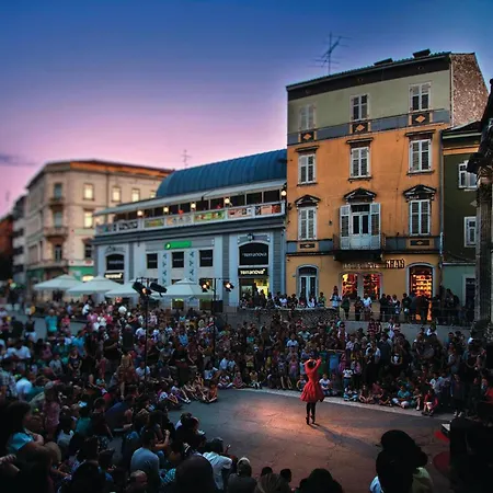 Casa vacanze Beautiful In With Wifi