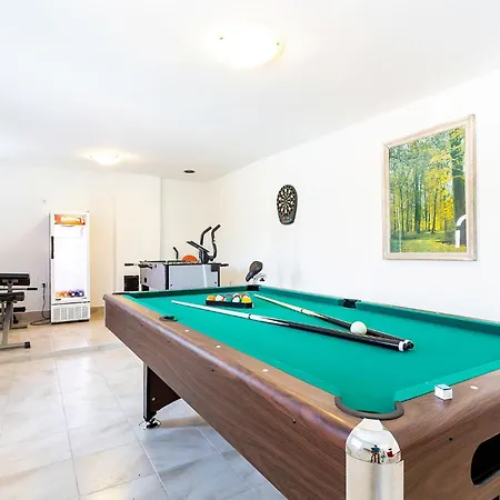 Casa vacanze Beautiful In With Wifi Pola